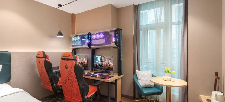 蚂蚁光年电竞酒店(重庆江北机场回兴地铁站店)图片