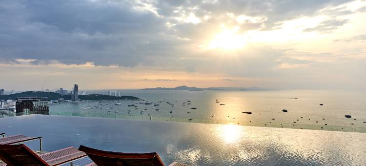 芭提雅 MUXA 海景公寓｜市中心高层海景・无边泳池・近海滩亲子房(Muxa Condo - Centric Sea)图片