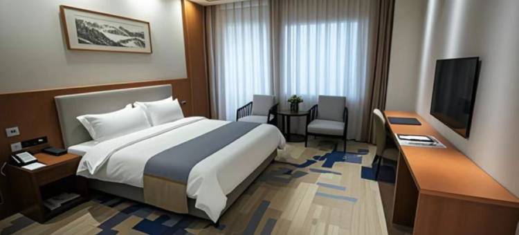 邢台鹊山水世界万信至格酒店图片