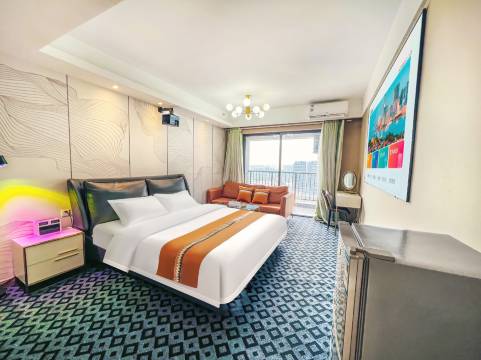 心悦·曼居轻奢城景公寓(新会万达江门站店)