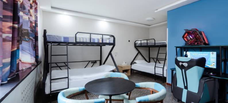 和田市益欣电竞主题酒店图片