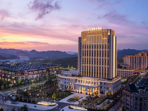 马关逢春大酒店