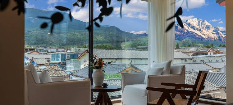 阅山·Hillside Reverie|270°雪山观景|智能设计师度假民宿图片