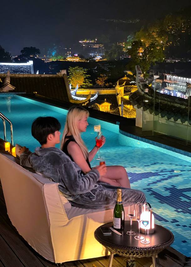 凤凰堂舍·见山酒店(凤凰古城店)图片