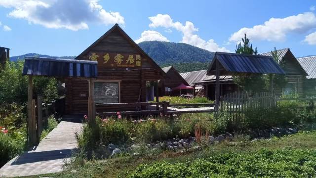 禾木雪乡雾居民宿