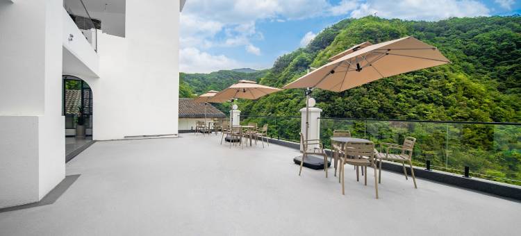 野奢伴山别院(神农架木鱼镇店)图片