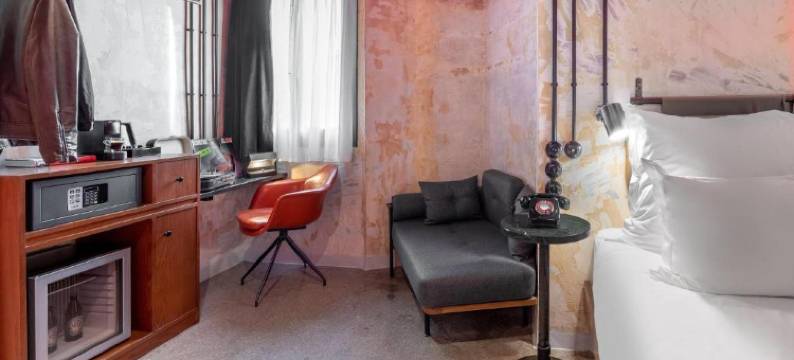 马克斯·布朗在雅典市中心(Max Brown Downtown Athens)图片