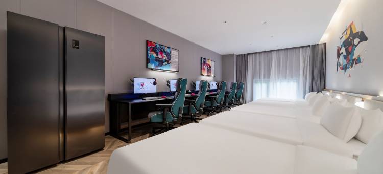 网鱼电竞酒店(上海宝山通河新村地铁站店)图片