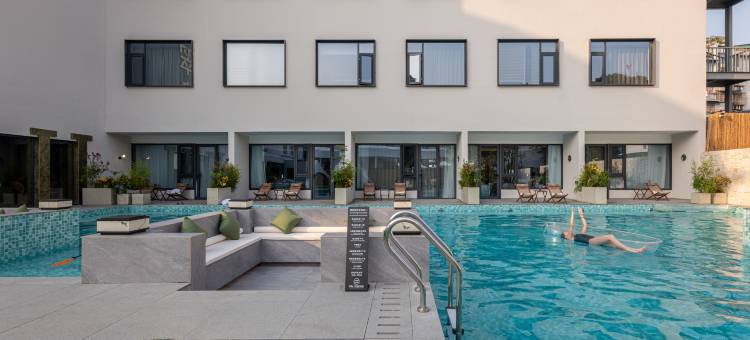 翠隐•万嘉荟度假酒店(绍兴鲁迅故里仓桥直街店)图片