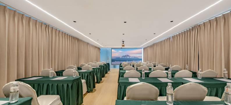 丽江之春·日照金山·雪境设计师酒店(丽江古城店)图片