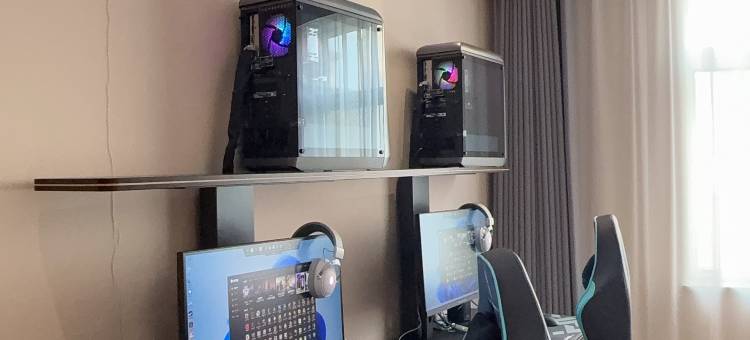 雷神竞界电竞民宿(运城万达广场店)图片