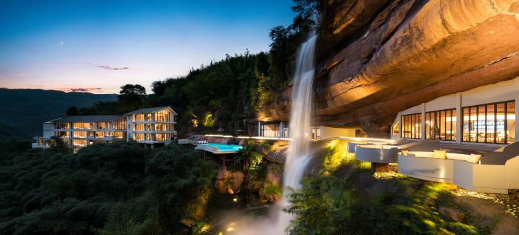 素日青禾悬崖瀑布野奢酒店图片