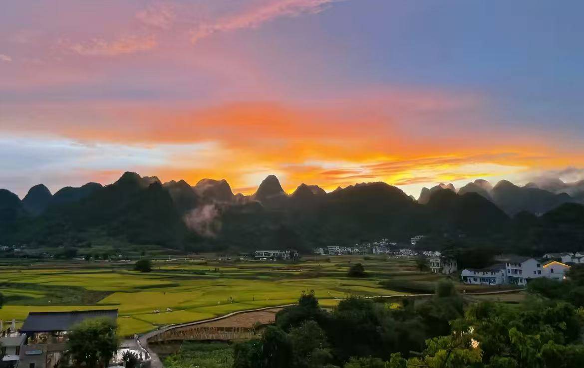 有山阁・Vista Retreat 河畔望峰观景美宿(万峰林景区八卦田店)图片