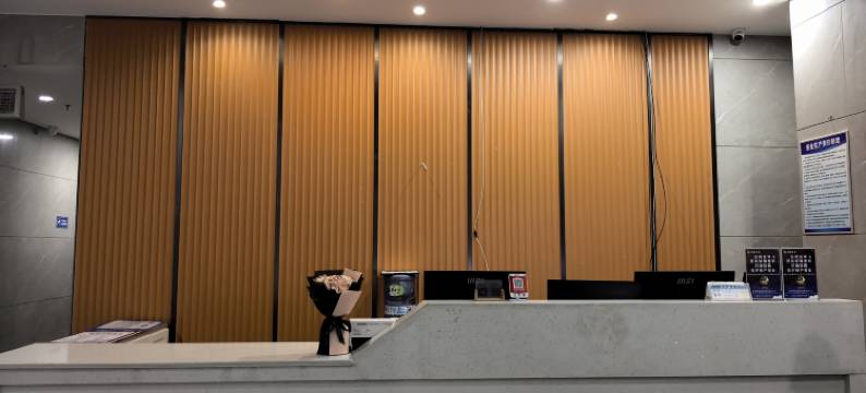 雷神电竞酒店(吴忠万达广场店)图片