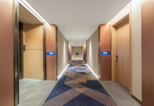 Renjoy Hotel (Yintaicheng Chonghemen Square) Hotel Overview