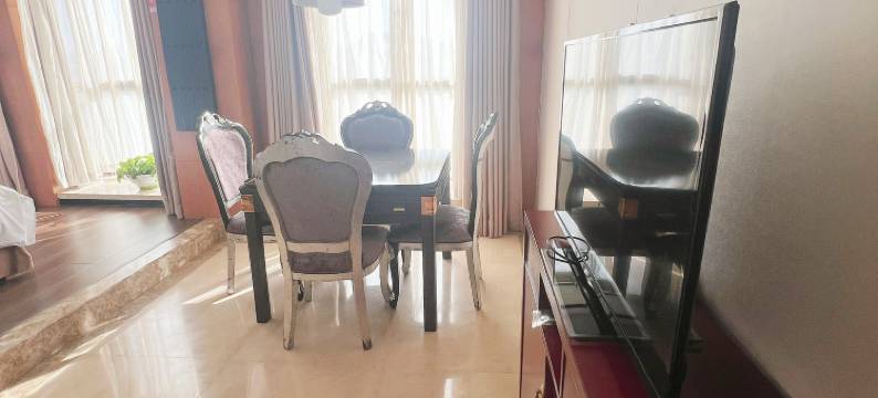 武汉鸿坤酒店(汉阳永安堂地铁站店)图片