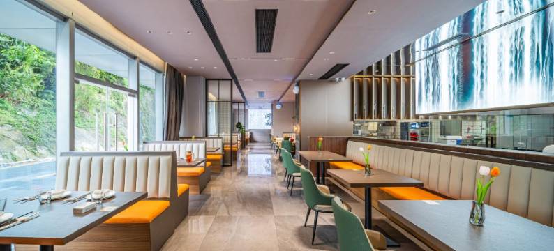 森林之巅电竞酒店(广州宝能演艺中心萝岗地铁站店)图片