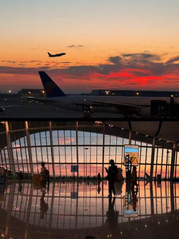 城迹·滇中大酒店(昆明长水国际机场店)图片