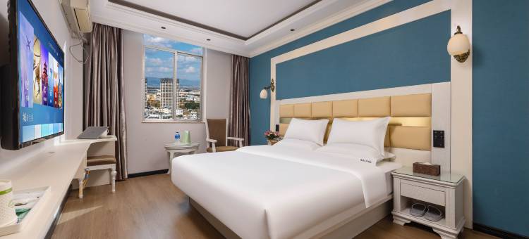 锦顺天华酒店(楚雄彝人古镇店)图片