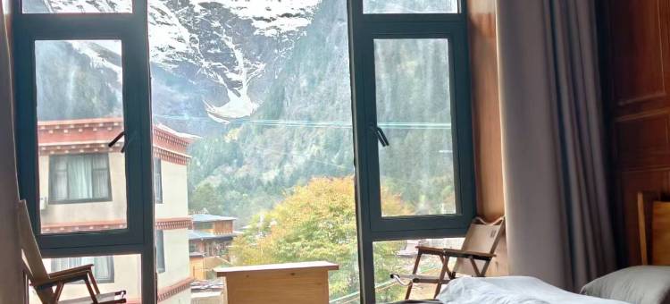 德钦雨崩山居图片