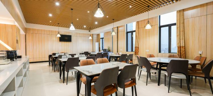 如家睿柏·云酒店(闽侯福州大学城永嘉天地广场店)图片