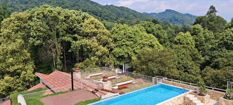 青城花屿汤泉山居图片