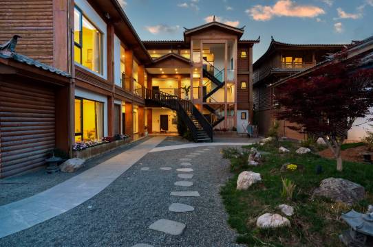 淳时·安铂|Amber hotel湖景度假酒店(泸沽湖大洛水村店)图片