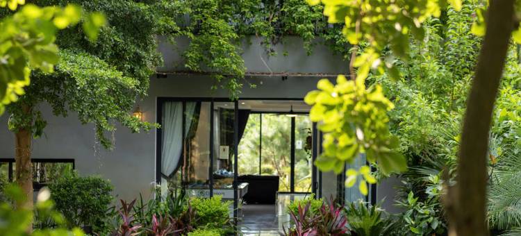 火烈鸟豪华三卧室带泳池、花园和浴缸的别墅(Luxury 3BR Pool Villa Garden Bathtub in Flamingo)图片
