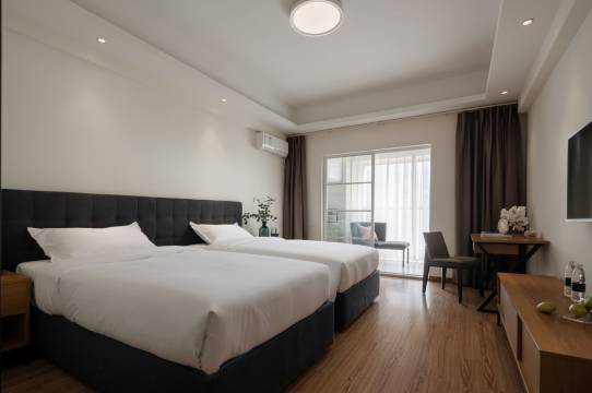 豪澤轻雅酒店HOLZ LITEL(沈阳奥体中心浑南外滩市集店)