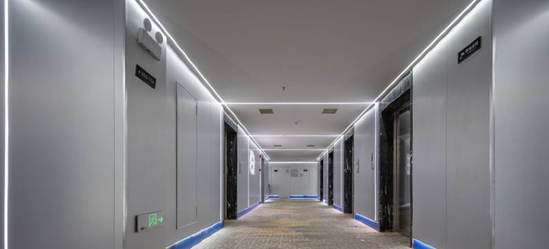 鲤白电竞酒店(长沙开福寺地铁站店)图片