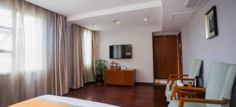 恩施耀江裕隆湾大酒店(恩施女儿城店)图片