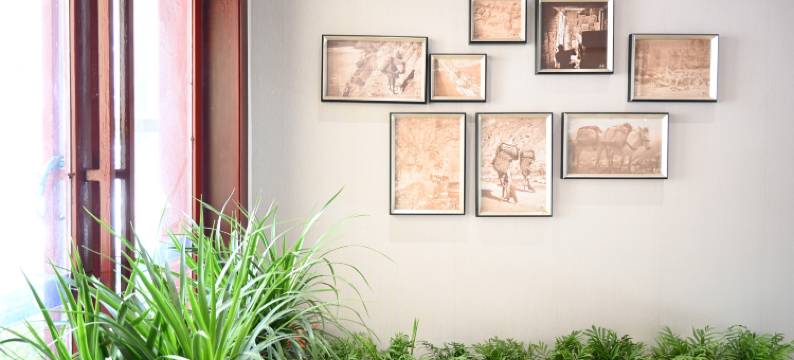 理县古尔沟莱苏河文化主题酒店图片