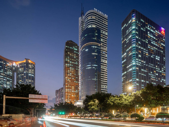 花城中心酒店(广州体育中心林和西地铁站店)