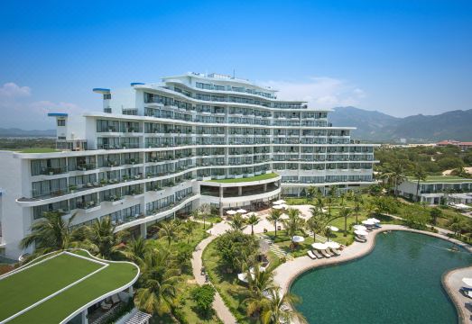 Cam Ranh Riviera Beach Resort & SpaHotel Overview