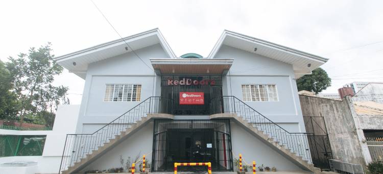 红门 @ V-Cloud Hills 近德拉萨大学达斯马里尼亚斯卡维特(RedDoorz @ V-Cloud Hills Near de La Salle Dasmarinas Cavite)图片