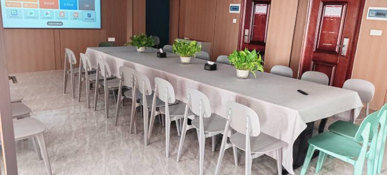 亿品家酒店(武汉江城大道一号车市店)图片