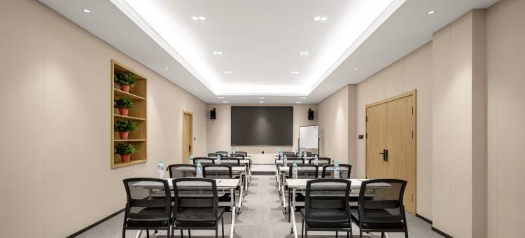 沈阳漫居X酒店(沈阳北站南广场店)图片