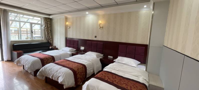 碌曲郎悦宾馆图片