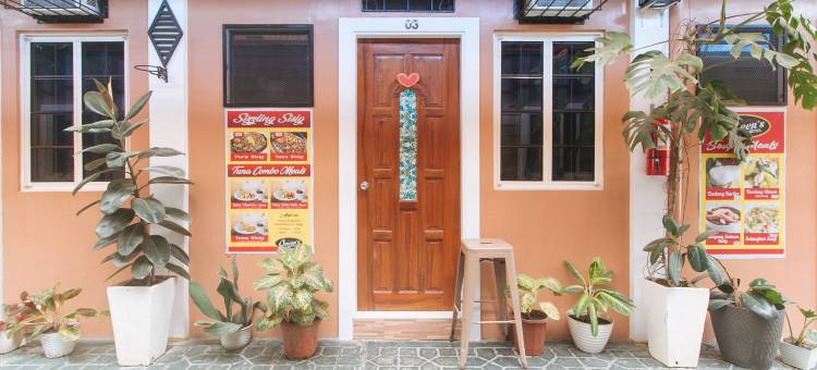 RedDoorz @ Queens Hometel图片