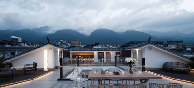 栖子归隐·见山念庭atrium丨花间形迹丨270°苍洱观景别墅图片