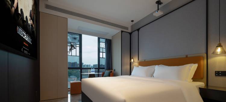 潜台词UN酒店(汇金天虹购物中心店)图片