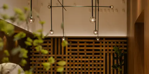 BEN·本酒店(遵義國貿春天百貨購物中心蘇州路店)