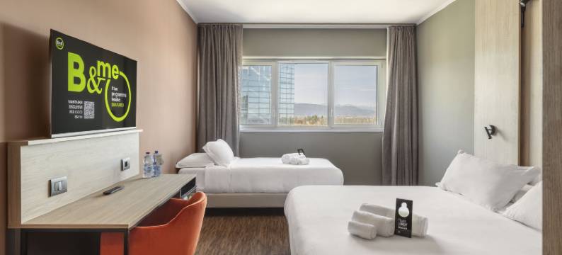 库尼欧克里斯特尔 B&B 酒店(B&B Hotel Cuneo Cristal)图片