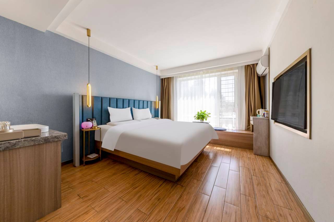 六月花畔美宿酒店(包头电视台店)