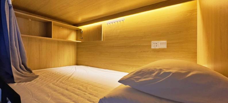 泊钰青年旅社(苏州山塘街石路地铁站店)图片