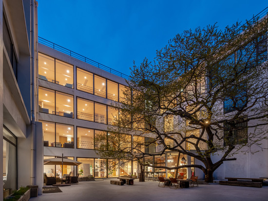 唤野山居(崂山风景区仰口沙滩店)