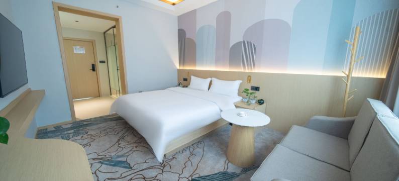 达州兰郡假日酒店(阳光耍都美食街店)图片