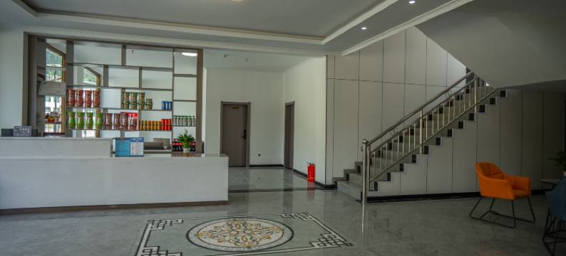 鲁朗蜀湘雅居图片