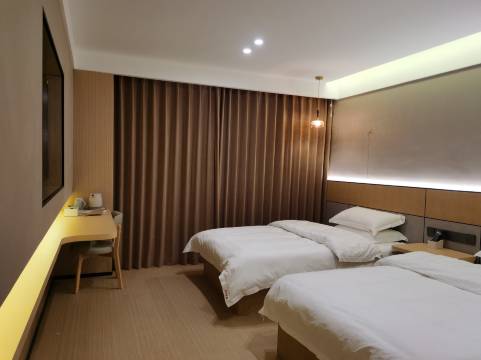 红原雪域聚鑫酒店