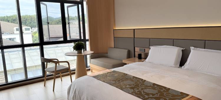 宜春泉街假日酒店(温汤古井泉街店)图片